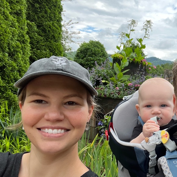 Meet your Posher, Liv - Picture 1 of 1